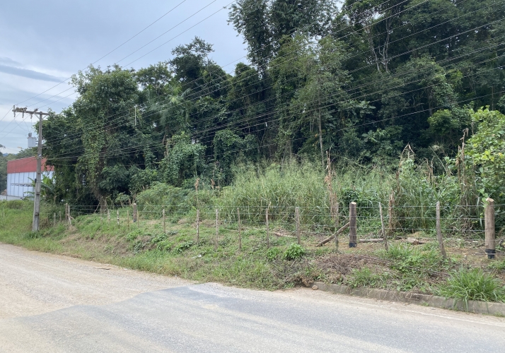 Terreno 11.580m² por 2,2 milhões