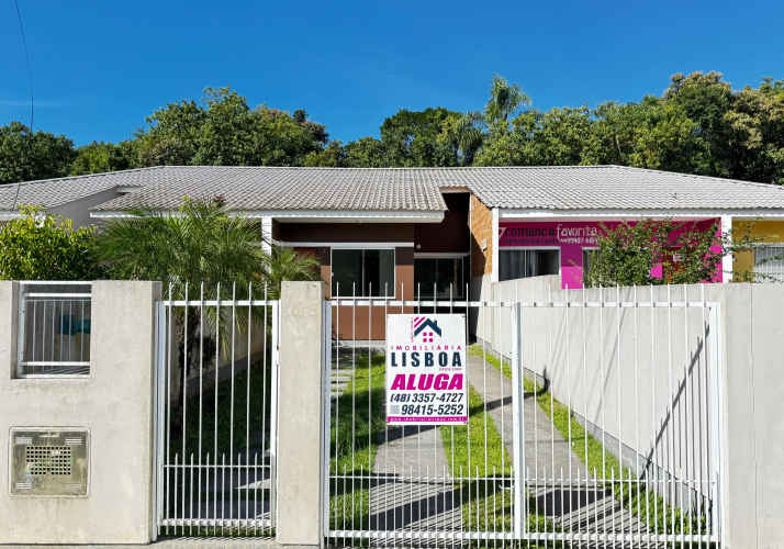 Casa no bairro Forquilhas em São José