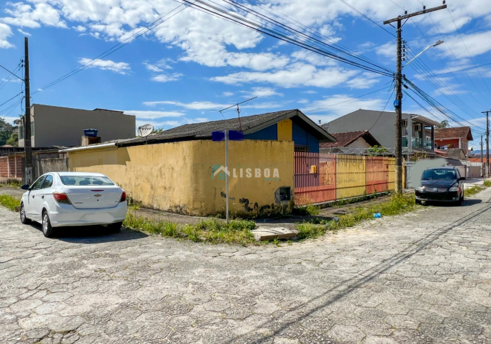 Casa no bairro Forquilhinhas em São José