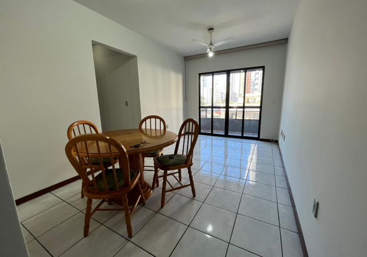 Apartamento no bairro Centro em Balneário Camboriú