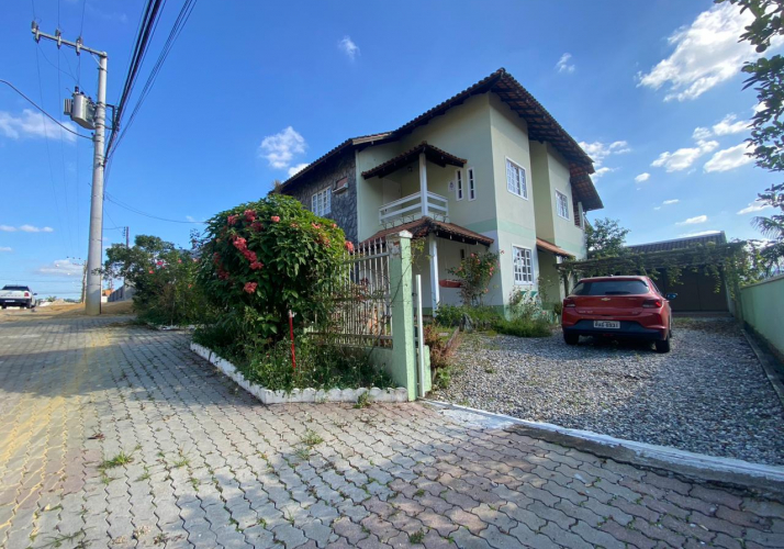 Casa Jardim Maluche Brusque - 4 Quartos