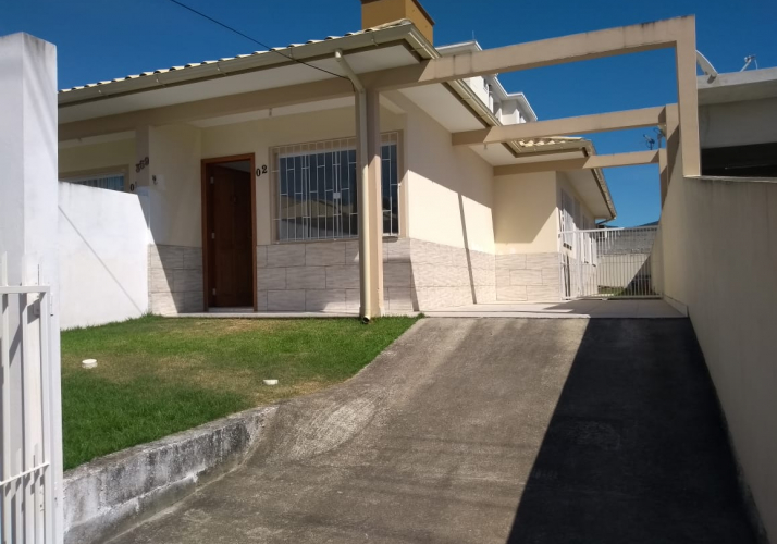 Casa Geminada no bairro Forquilhas em São José