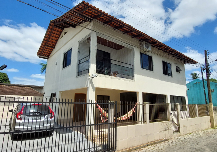 Casa a Venda - Brusque Centro - 2 Quartos - Aceita Troca Apartamento