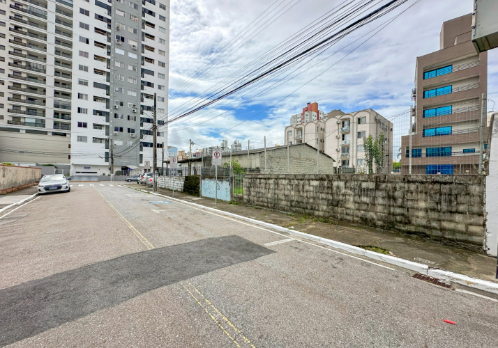 Casa no bairro Kobrasol em São José