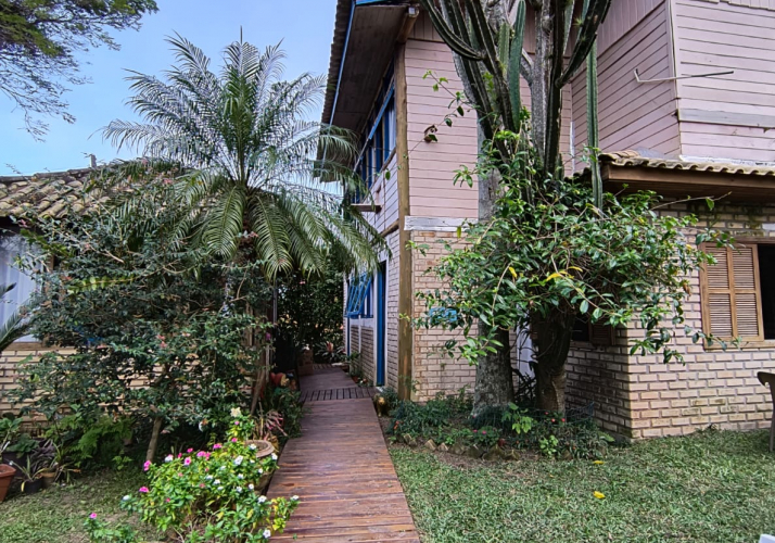 Casa no bairro Armação do Pântano do Sul em Florianópolis