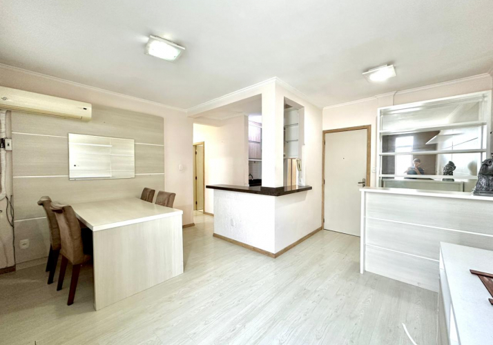 Apartamento no bairro Praia Comprida em São José