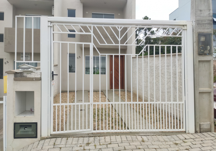 Sobrado Geminado a Venda em Brusque - Loteamento Independência - 2 Quartos - 300 Mil