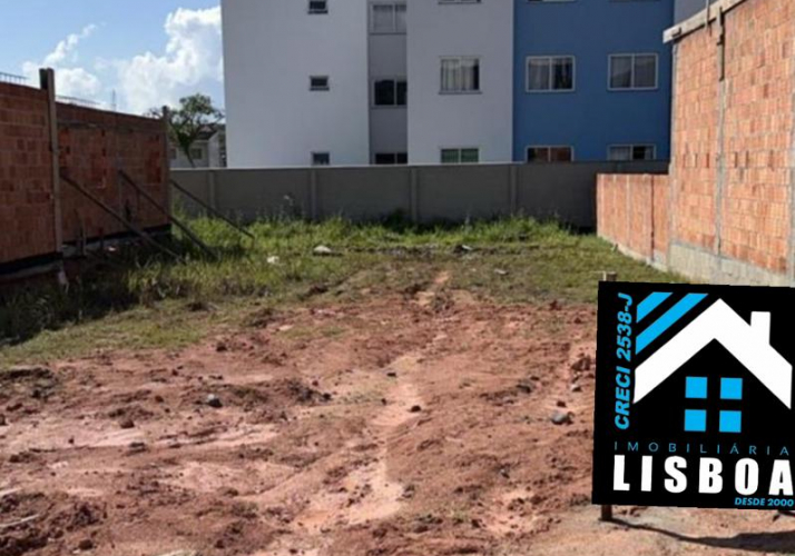 Terreno no bairro Forquilhas em São José