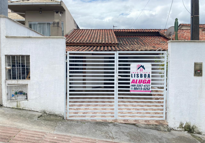 Casa Geminada no bairro Forquilhas em São José