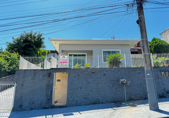 Casa no bairro Forquilhinhas em São José