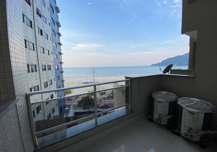 Apartamento no bairro FRENTE MAR em Balneário Camboriú