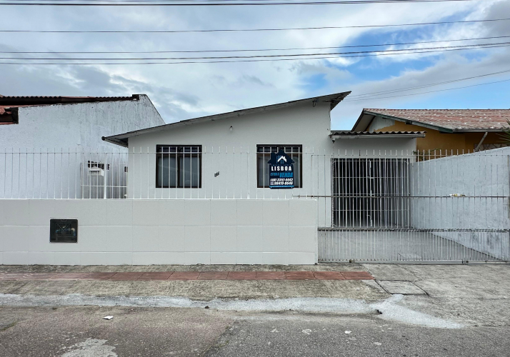 Casa no bairro Forquilhinhas em São José