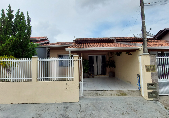 Casa a Venda em Brusque - 2 Quartos - 390 Mil - Bairro Limeira