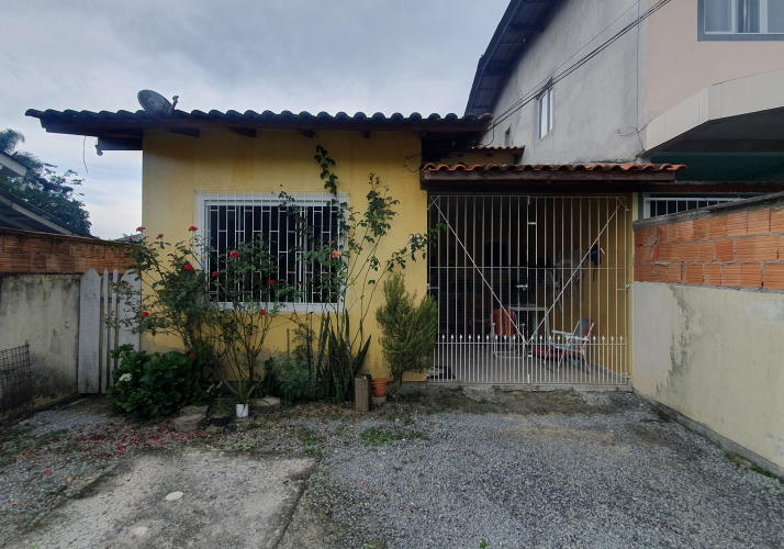Casa Geminada no bairro Forquilhas em São José