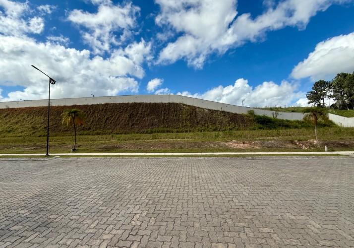 Terreno 800m² para Galpão em Brusque SC