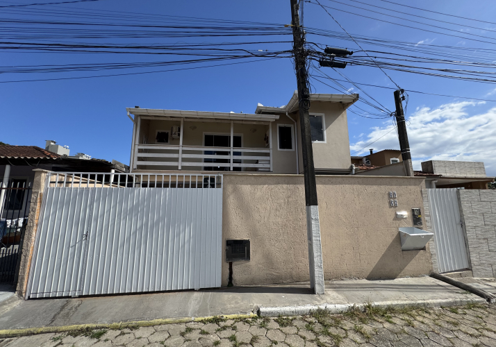 Casa no bairro Potecas em São José