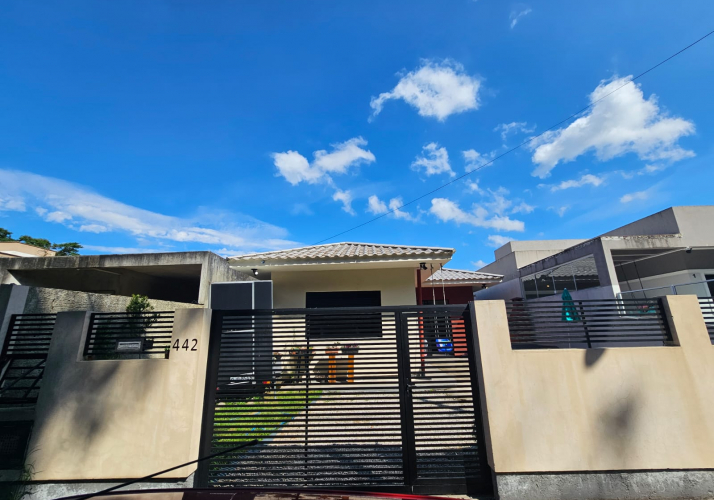Casa no bairro Forquilhas em São José