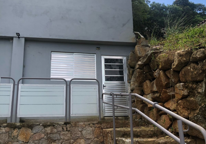 Casa no bairro da Costa de Cima