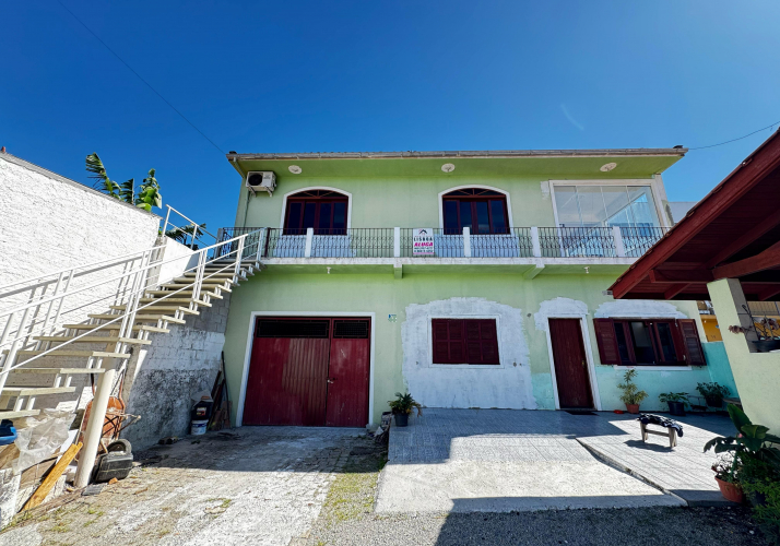 Apartamento no bairro Fazenda Santo Antônio em São José