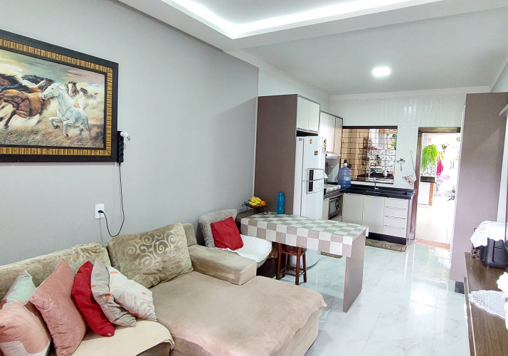 Casa a Venda em Brusque - 3 Quartos - SemiMobiliada - 480 Mil