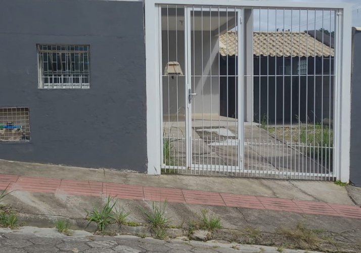 Sobrado no bairro Forquilhas em São José