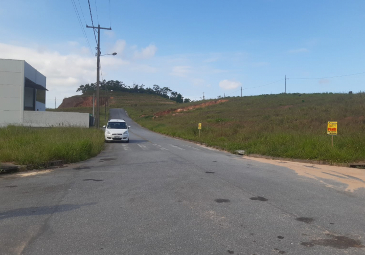 Terreno no bairro Forquilhas em São José