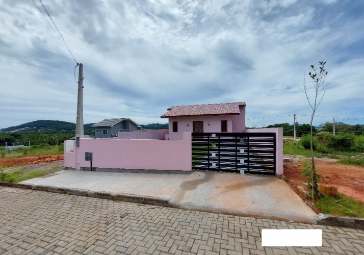 Casa no bairro Forquilhas em São José