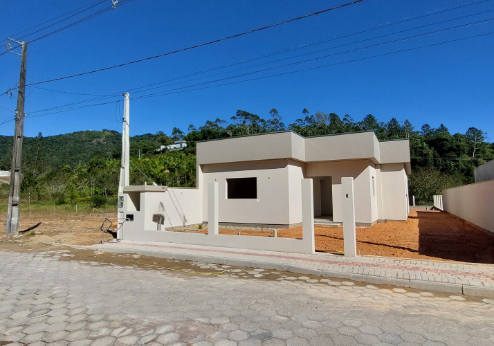 Casa Nova a Venda - Guabiruba no bairro Aymoré - 3 Quartos - 600 Mil