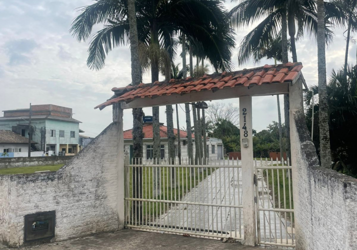 Terreno no bairro Ribeirão da Ilha em Florianópolis