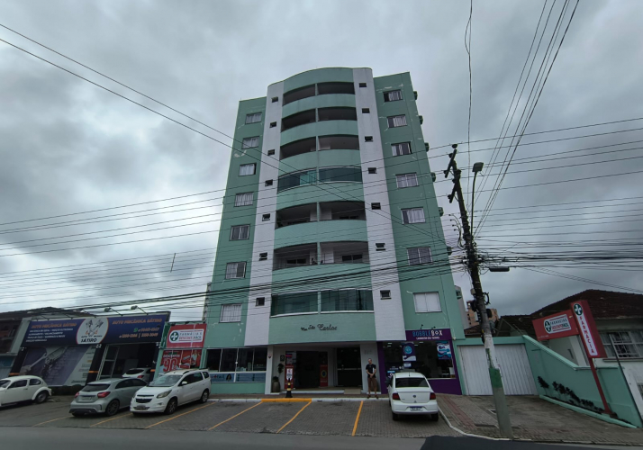 Apartamento no bairro Santa Terezinha com 1 suíte + 1 dormitório semimobiliado