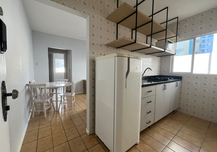 Aluguel - Centro R$ 2.680,00 + luz  e gás