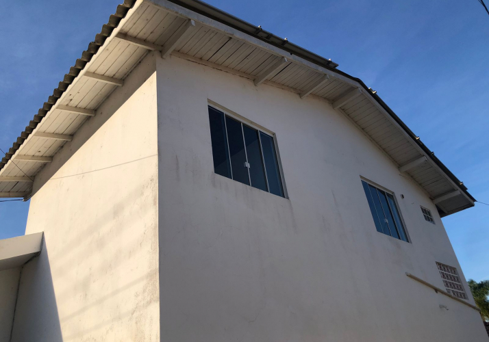 Imóvel para residencial ou comercial no bairro da Armação.