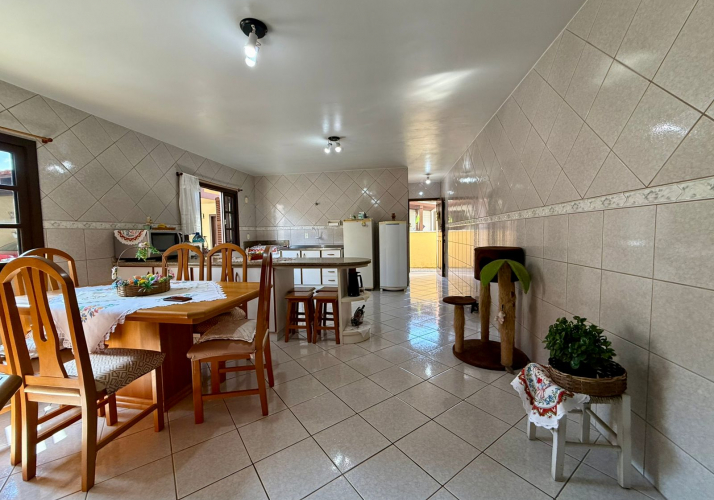 Casa a Venda - Brusque - Frente Comercial