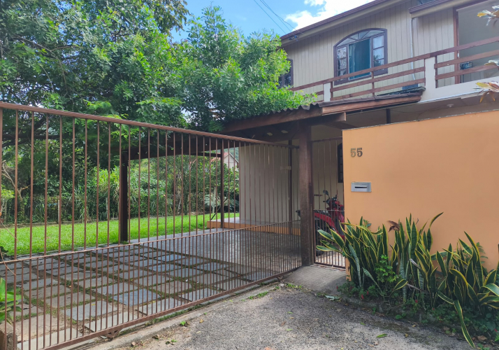 Casa no bairro Armação do Pântano do Sul em Florianópolis