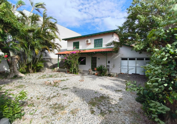 Casa no bairro Pântano do Sul em Florianópolis