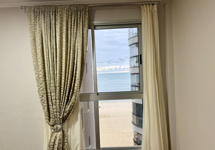 Apartamento no bairro FRENTE MAR em Balneário Camboriú