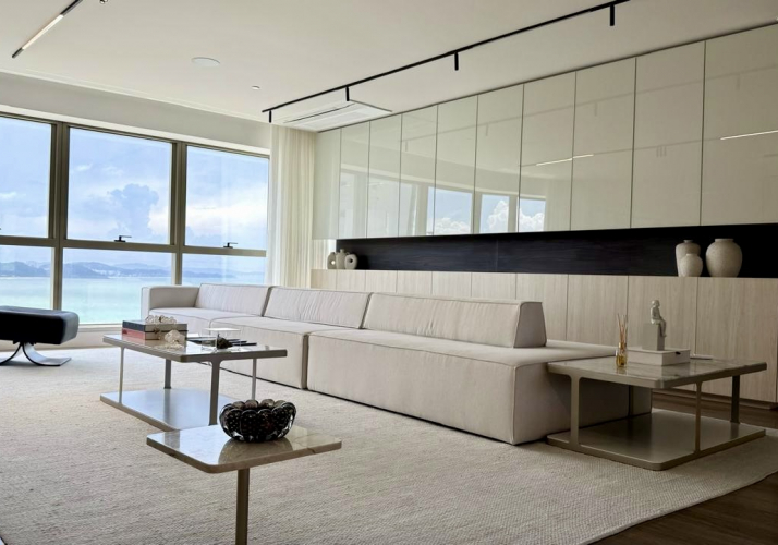 Apartamento FRENTE MAR em Balneário Camboriú
