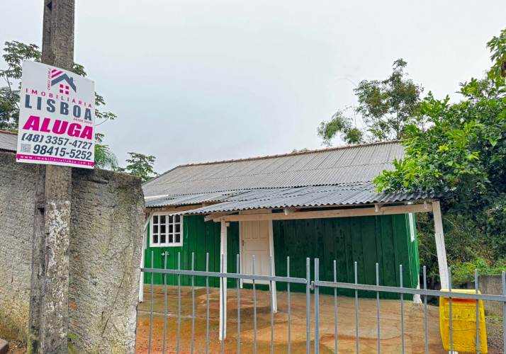 Casa no bairro Forquilhas em São José
