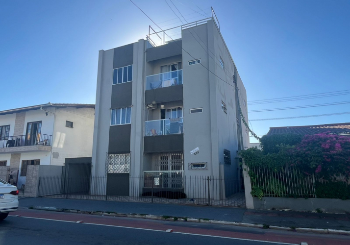 Aluguel Anual - Centro - Próx. a 4ª Avenida