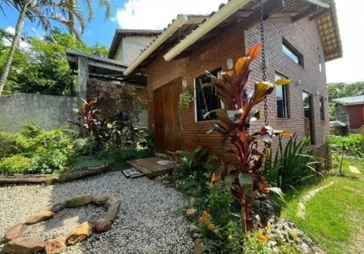 Casa no bairro Costa de Cima em Florianópolis