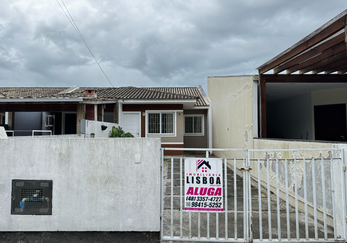 Casa no bairro Forquilhas em São José
