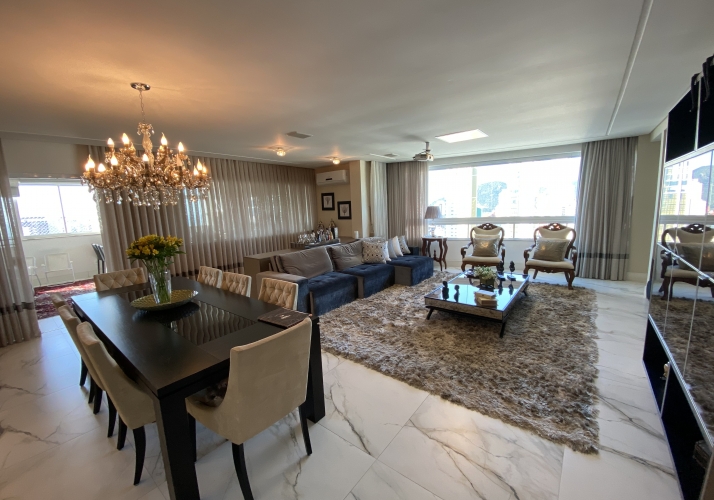 Cobertura Duplex 4 suítes 6 garagens