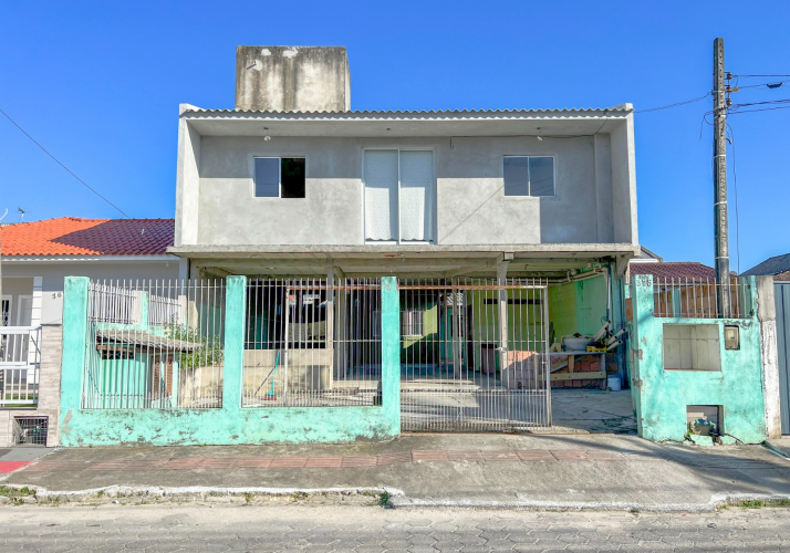 Casa no bairro Forquilhas em São José