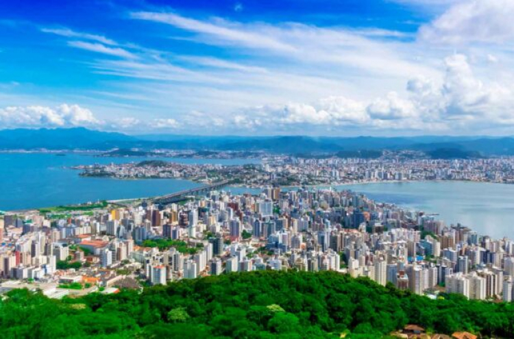 Por que a Grande Florianópolis é o lugar ideal para comprar um imóvel e viver bem?